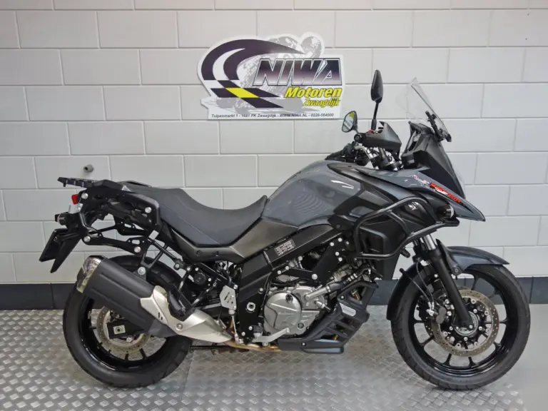 Suzuki V-Strom DL 650 bij NIWA Motoren