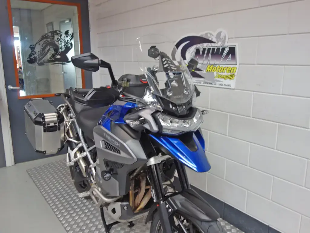 Gebruikte Triumph Tiger 1200 all-road met 1160cc motor uit 2022 bij NIWA Motoren