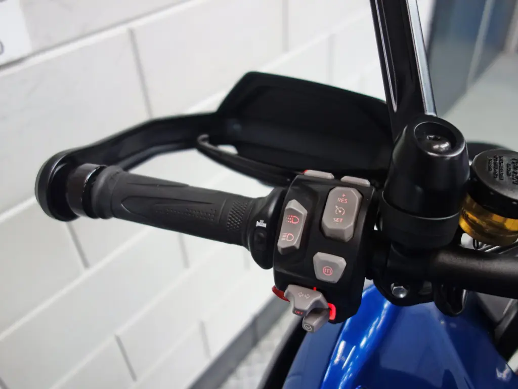 Gebruikte Triumph Tiger 1200 all-road met 1160cc motor uit 2022 bij NIWA Motoren