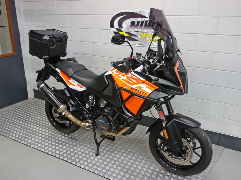 Gebruikte KTM 1290 Super Adventure all-road met 1301cc motor uit 2017 bij NIWA Motoren