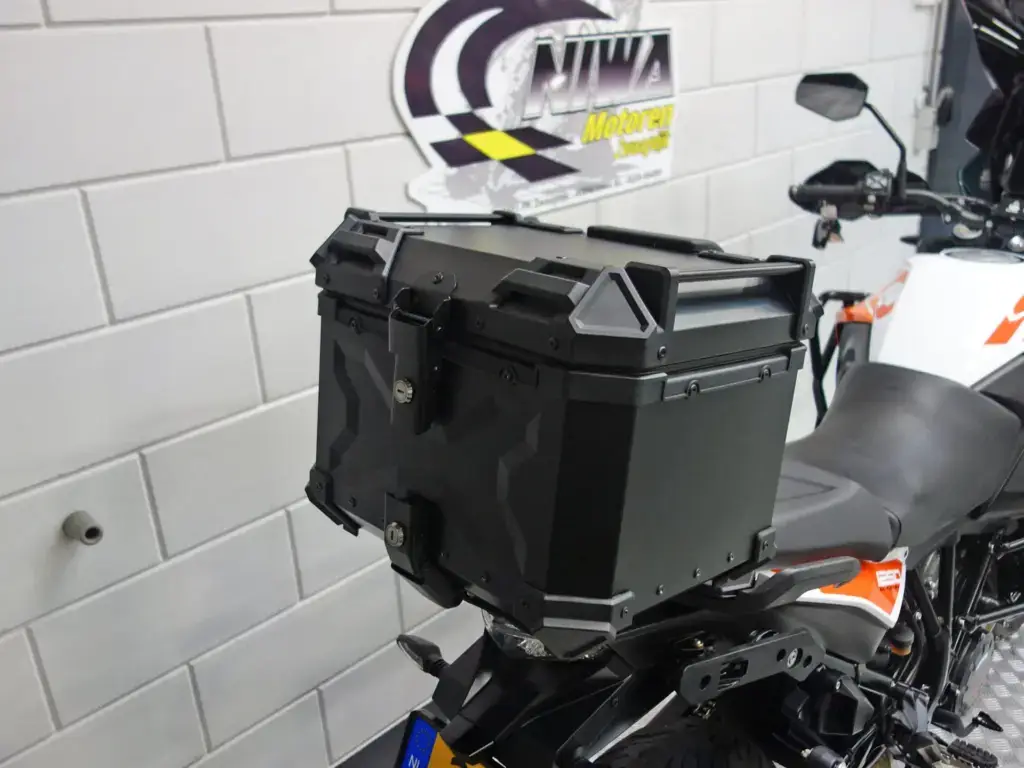 Gebruikte KTM 1290 Super Adventure all-road met 1301cc motor uit 2017 bij NIWA Motoren