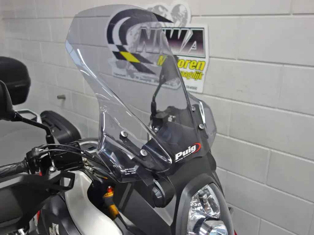 Gebruikte Suzuki V-Strom 1000 all-road met 1037cc motor uit 2014 bij NIWA Motoren