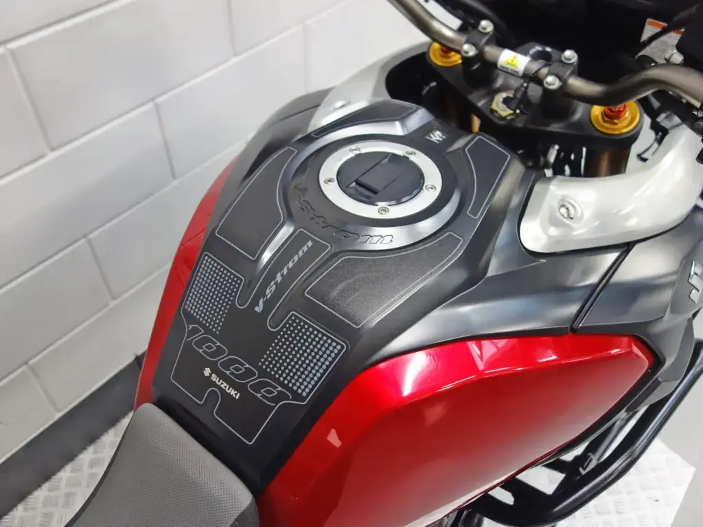 Gebruikte Suzuki V-Strom 1000 all-road met 1037cc motor uit 2014 bij NIWA Motoren