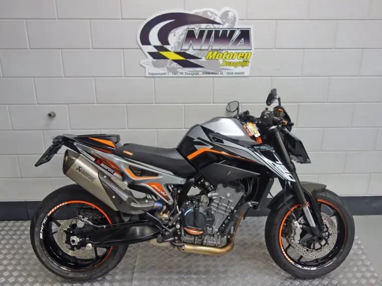 Gebruikte KTM 1290 Super Duke sport/tour met 1301cc motor uit 2019 bij NIWA Motoren