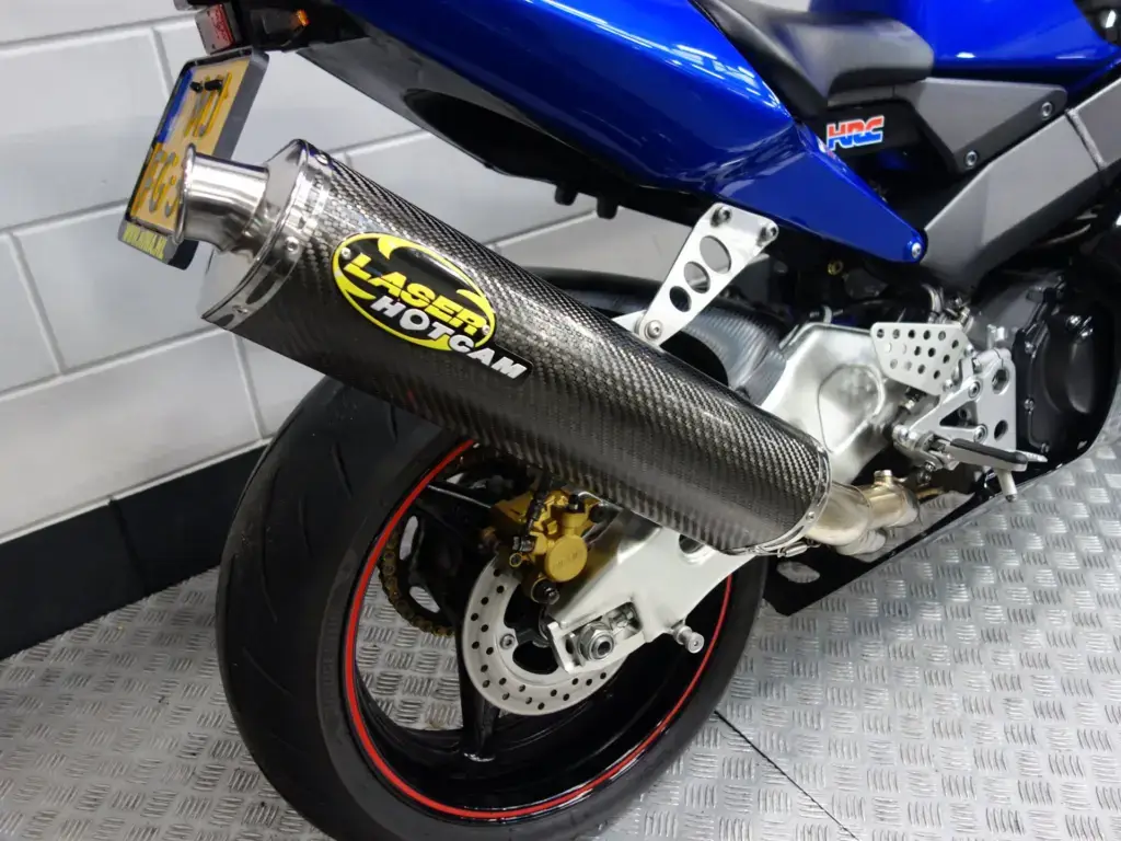 Gebruikte Honda CBR 900 sport met 954cc motor uit 2003 bij NIWA Motoren