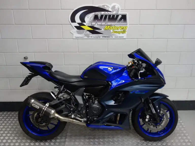 Gebruikte Yamaha R7 sport met 689cc motor uit 2023 bij NIWA Motoren